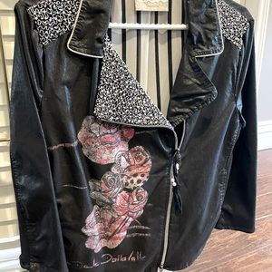 Ladies by Elisa Canaletto. Size Large never worn